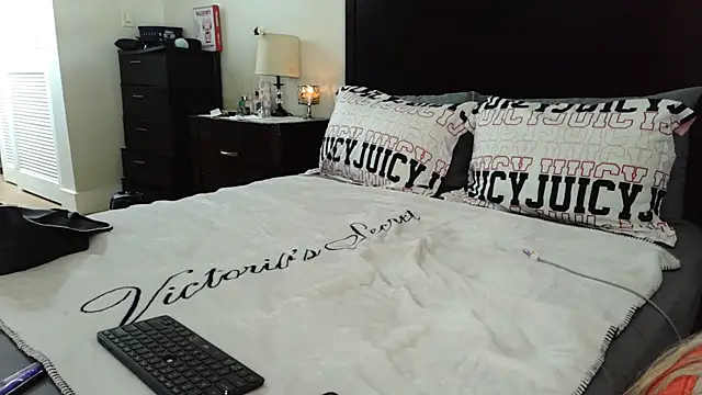 gothbaby3055 online show from June 2026 06:34:01 PM