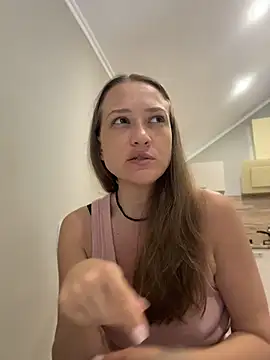 Snapshot of BellaXRoses chatting on June 2026 01:22:01 PM BellaXRoses online show from June 2026 01:22:01 PM