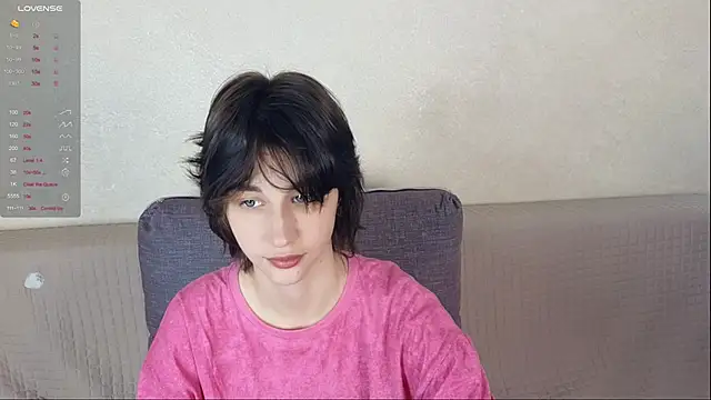 Snapshot of Carolina_Lu chatting on June 2026 03:18:01 AM Carolina Lu online show from June 2026 03:18:01 AM