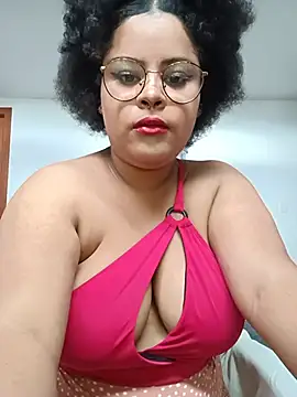 Snapshot of Lolacurly69 chatting on June 2026 10:18:02 PM Lolacurly69 online show from June 2026 10:18:02 PM