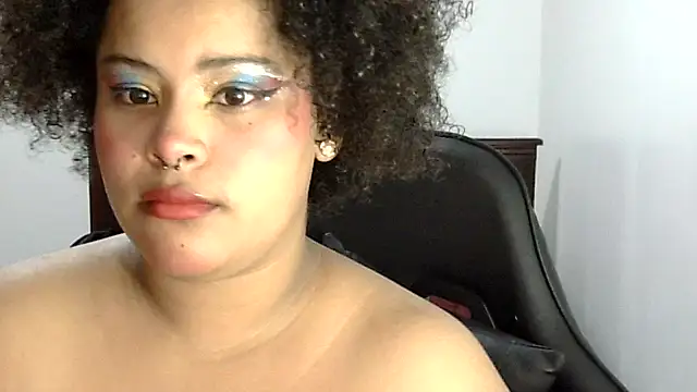 Snapshot of Lolacurly69 chatting on July 2026 12:34:02 AM Lolacurly69 online show from July 2026 12:34:02 AM