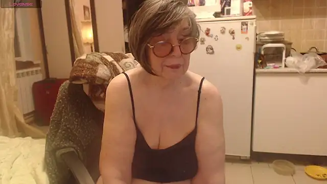 Sharon Amore online show from April 2026 12:39:01 AM