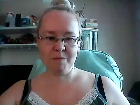 Viola27 online show from June 2026 07:43:02 AM