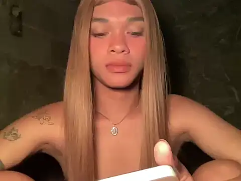 Justine0419 online show from July 2026 07:28:02 AM