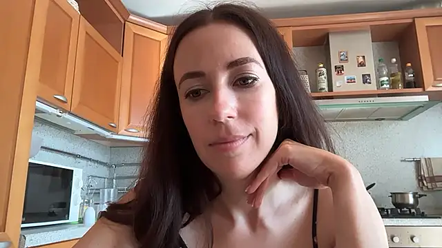 Flamingo Queen online show from July 2026 06:08:01 AM