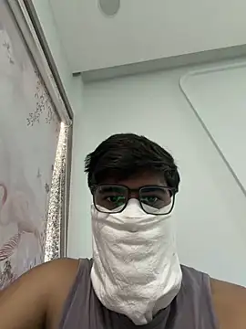 Snapshot of dreamy_boy chatting on June 2026 05:05:01 AM dreamy boy online show from June 2026 05:05:01 AM
