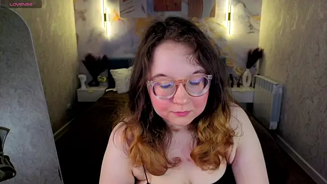 Snapshot of Aleks-casterrr chatting on June 2026 05:23:01 PM Aleks-casterrr online show from June 2026 05:23:01 PM