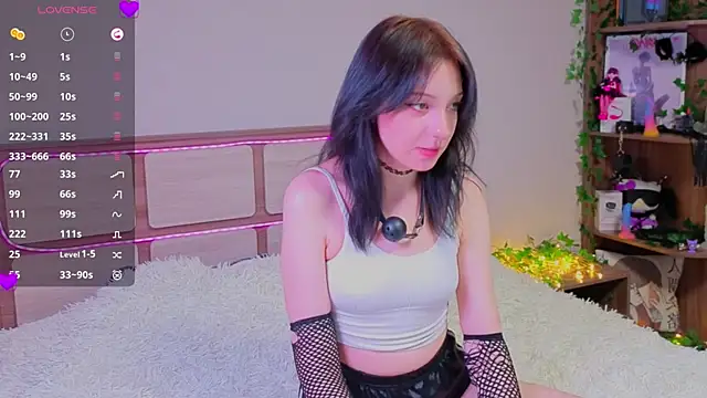 yuriski  online show from June 2026 10:36:02 PM
