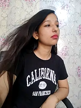 Snapshot of Queen_Rosyy chatting on June 2026 05:12:01 AM Queen Rosyy online show from June 2026 05:12:01 AM