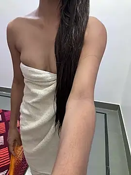 Snapshot of cute_manu- chatting on July 2026 04:11:02 PM cute manu- online show from July 2026 04:11:02 PM
