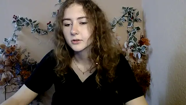 Snapshot of Crimson_Bite chatting on June 2026 10:03:01 AM Crimson Bite online show from June 2026 10:03:01 AM