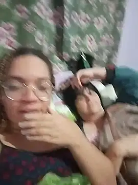 Esquetadinhas online show from June 2026 12:04:02 AM
