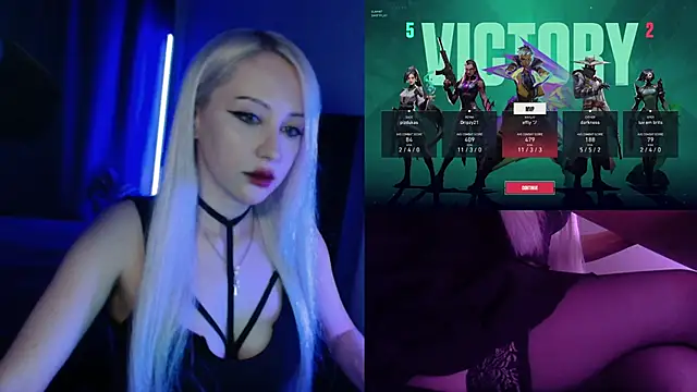 Snapshot of roxxyrowe chatting on July 2026 03:23:01 AM roxxyrowe online show from July 2026 03:23:01 AM