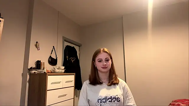 kittenflub online show from June 2026 07:36:01 PM