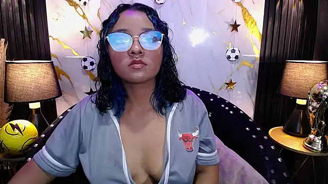 JuicyBoobix online show from June 2026 01:31:02 PM