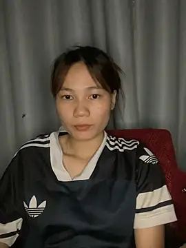 Snapshot of Vyy2000 chatting on June 2026 02:32:02 PM Vyy2000 online show from June 2026 02:32:02 PM