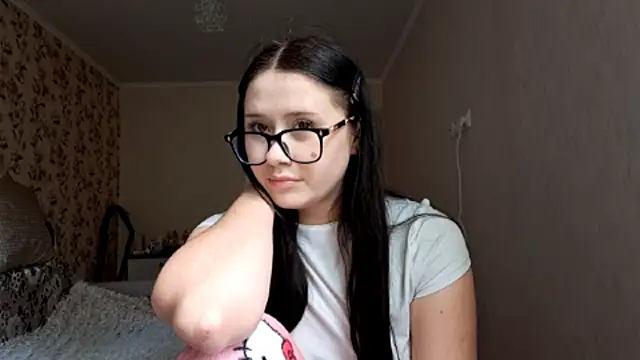Snapshot of altcutie chatting on June 2026 08:05:02 AM altcutie online show from June 2026 08:05:02 AM
