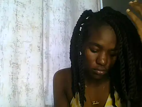 Snapshot of Lola_Allure chatting on June 2026 12:22:01 PM Lola Allure online show from June 2026 12:22:01 PM