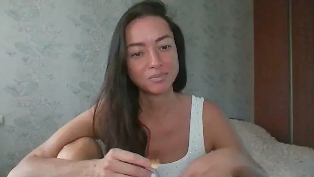 Snapshot of Mia_Salamanka chatting on July 2026 04:51:02 AM Mia Salamanka online show from July 2026 04:51:02 AM