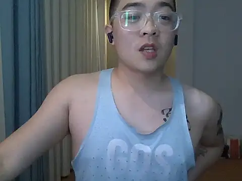 iamtobias online show from June 2026 04:18:01 PM