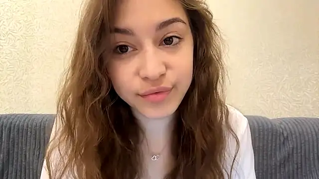 Snapshot of PrincessEIina chatting on June 2026 08:08:01 AM PrincessEIina online show from June 2026 08:08:01 AM