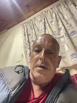 Snapshot of GeldenKuy chatting on July 2026 04:18:02 PM GeldenKuy online show from July 2026 04:18:02 PM