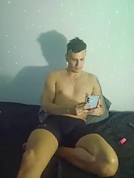 leocastro2920 online show from June 2026 04:54:02 AM