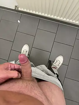 Leon42xxx online show from August 2026 08:39:02 AM