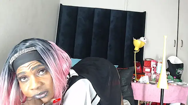 BadGirlCocoXx online show from August 2026 01:35:02 PM