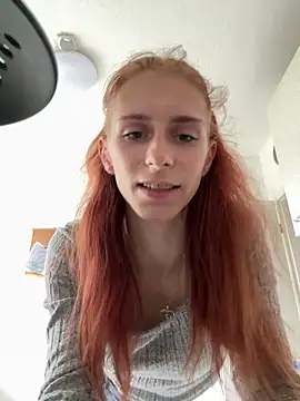 CherryBellaa online show from June 2026 03:33:01 PM