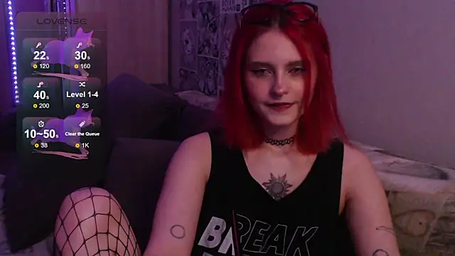 ScarlettAw online show from June 2026 07:37:01 PM