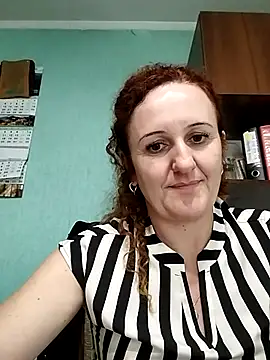 Snapshot of KarinaFlower99 chatting on July 2026 12:44:01 PM KarinaFlower99 online show from July 2026 12:44:01 PM