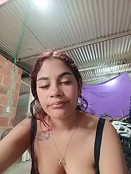 Snapshot of dulce_amber21 chatting on July 2026 12:30:01 PM dulce amber21 online show from July 2026 12:30:01 PM