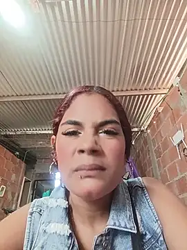 Snapshot of dulce_amber21 chatting on July 2026 01:42:02 PM dulce amber21 online show from July 2026 01:42:02 PM