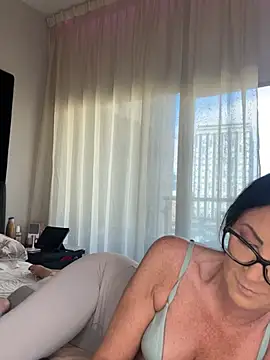 Dani Dainty online show from July 2026 04:44:02 PM
