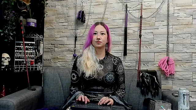 Miss Kaz online show from July 2026 11:40:02 PM