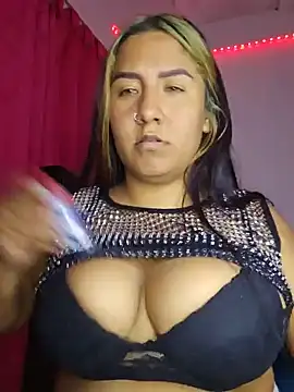 IamAmbar01 online show from June 2026 01:33:01 AM