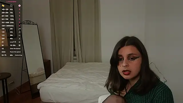 LumiNika online show from June 2026 04:09:02 PM