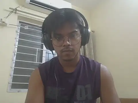 Snapshot of shady093 chatting on June 2026 06:43:02 PM shady093 online show from June 2026 06:43:02 PM