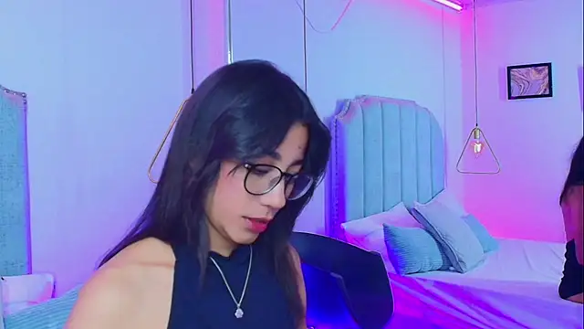 Lesly Connorr online show from June 2026 05:12:01 AM