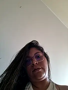 Snapshot of Dina_Phone chatting on June 2026 06:18:02 PM Dina Phone online show from June 2026 06:18:02 PM
