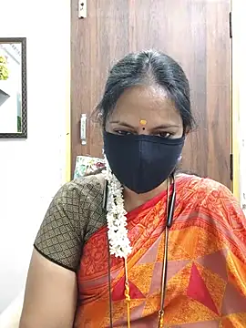 Snapshot of Tamil_white_beauty chatting on June 2026 05:44:01 PM Tamil white beauty online show from June 2026 05:44:01 PM