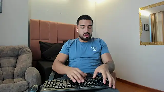 Snapshot of Massimo_Moretti chatting on July 2026 09:39:02 PM Massimo Moretti online show from July 2026 09:39:02 PM