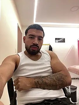 Snapshot of Massimo_Moretti chatting on July 2026 08:44:02 PM Massimo Moretti online show from July 2026 08:44:02 PM