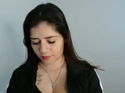 Luna zoe online show from June 2026 08:43:02 PM