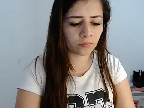 Luna zoe online show from July 2026 04:41:01 AM