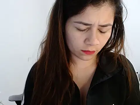 Luna zoe online show from July 2026 01:03:02 PM
