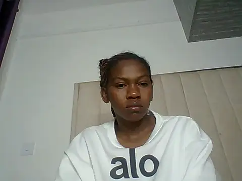 Snapshot of sexy_aurora444 chatting on June 2026 02:38:01 AM sexy aurora444 online show from June 2026 02:38:01 AM