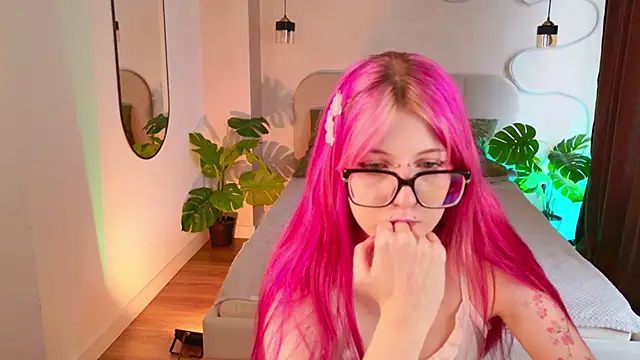 Lola Blaze  online show from June 2026 07:43:01 AM