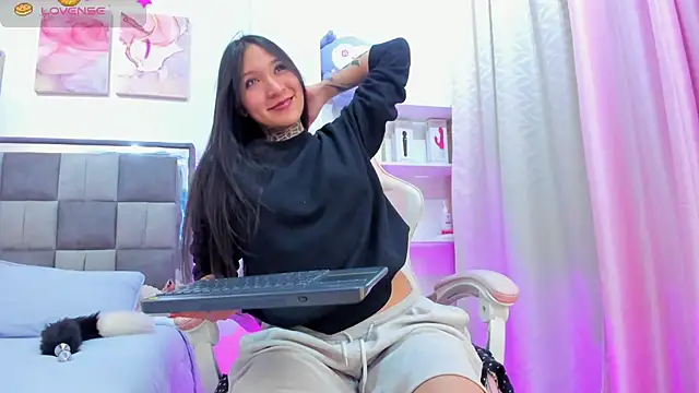 isasaenz  online show from July 2026 03:50:01 AM